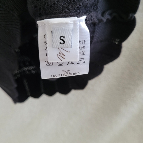 Knit Mix Solid Scallop Trim Knit Top - Picture 4 of 5